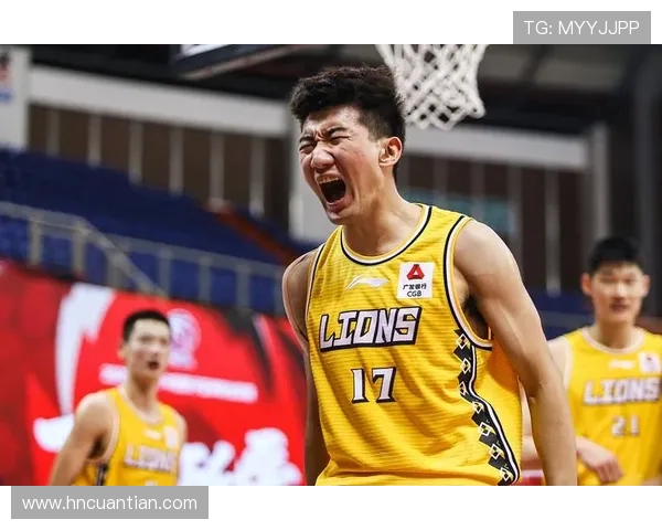 孙铭徽的篮球之路：从默默无闻到闪耀赛场的传奇成长故事