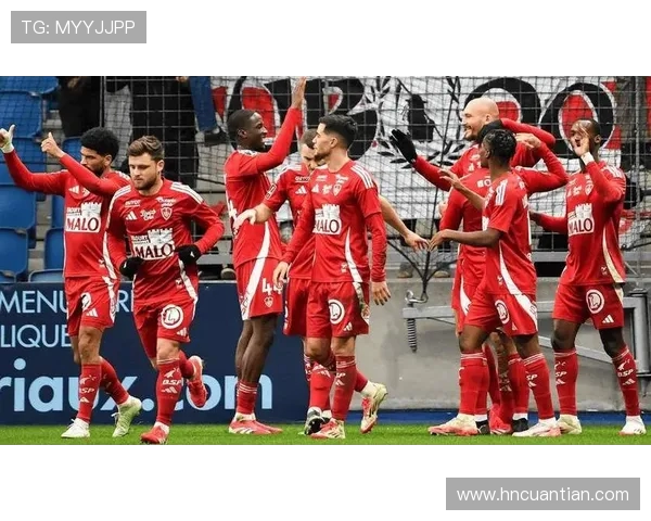 富明尼斯主场迎战巴西国际期待精彩对决与球队新战术的较量