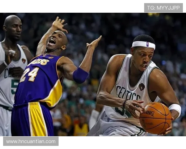 科比在2008年对阵快船的经典表现回顾与精彩瞬间分析