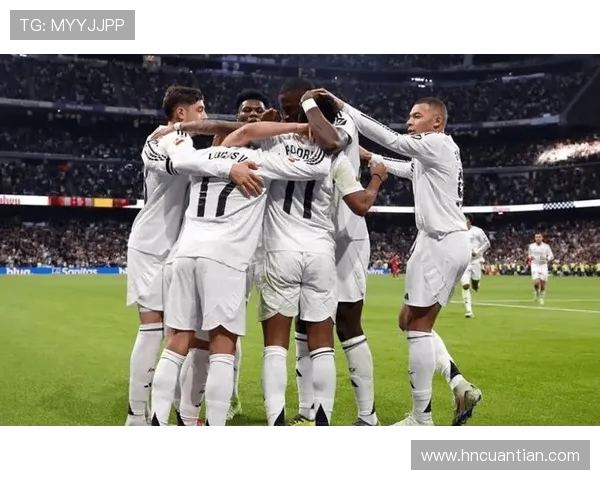 罗马与皇马首发阵容对比分析揭示双方战术布局与关键球员表现 罗马与皇马首发阵容对比分析揭示双方战术布局与关键球员表现